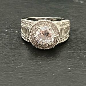 White Cubic Zirconium Sterling silver Ring size 6